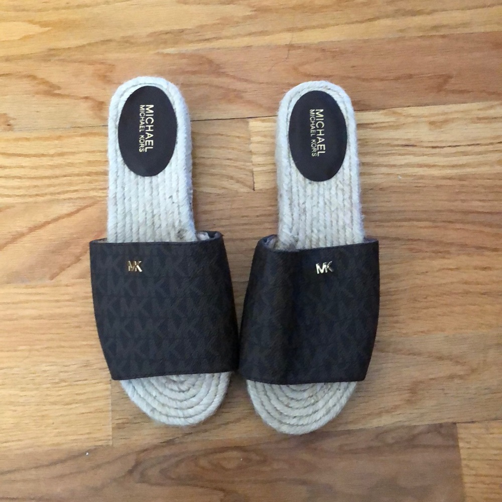 Brand new MICHAEL Michael Kors Slip Ons 6W